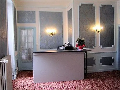 Hotel Des Thermes Bourbon-lʼArchambault 2*,